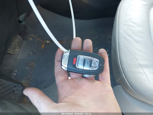 2009 AUDI A5 WAUDK78T29A013744 Photo 10