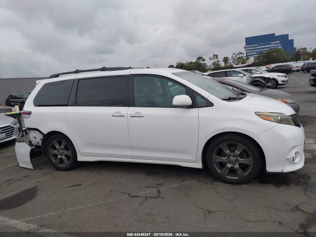 Toyota Sienna Se 8 Passenger 2017 5TDXZ3DC0HS798826 Image 14