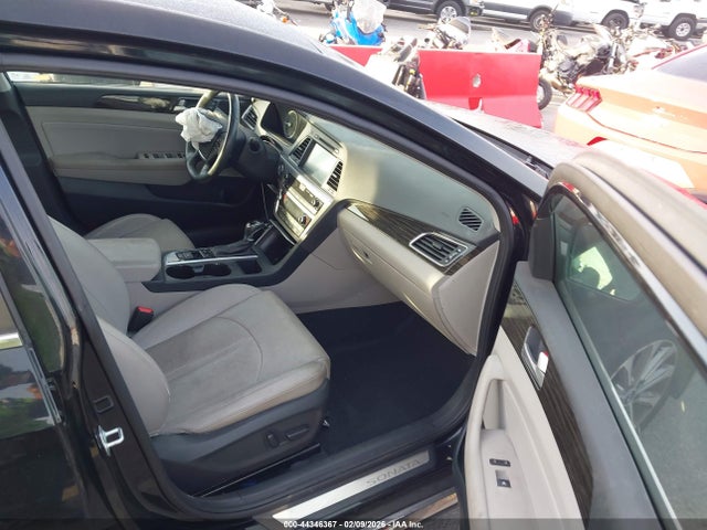 2017 HYUNDAI SONATA 5NPE34AF5HH553555 Photo 4