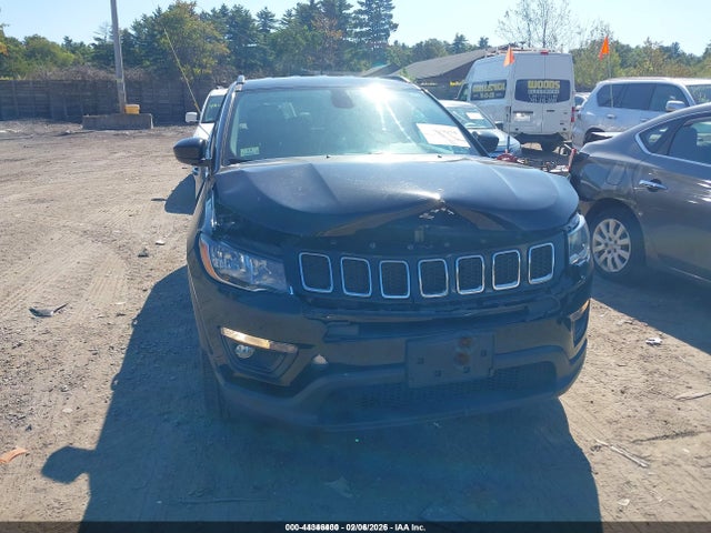 2018 Jeep Compass Latitude 4x4 მანქანა იყიდება აუქციონზე, vin: 3C4NJDBB7JT230826, აუქციონის ნომერი: 44346400