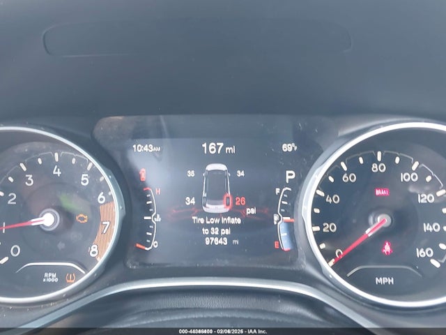 2018 Jeep Compass Latitude 4x4 მანქანა იყიდება აუქციონზე, vin: 3C4NJDBB7JT230826, აუქციონის ნომერი: 44346400