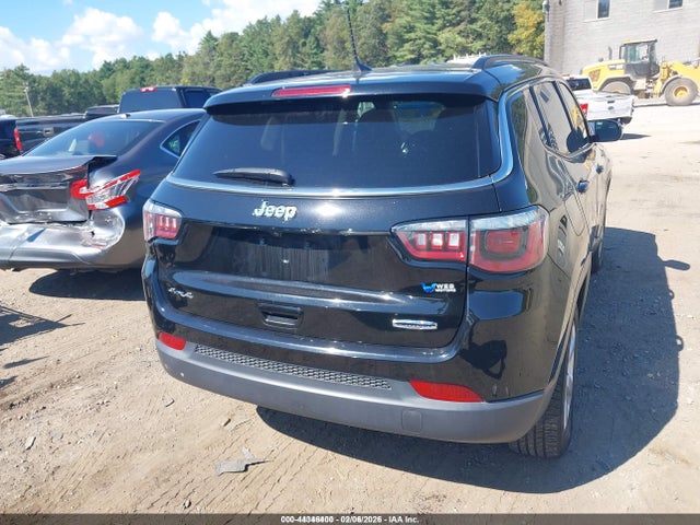 2018 Jeep Compass Latitude 4x4 მანქანა იყიდება აუქციონზე, vin: 3C4NJDBB7JT230826, აუქციონის ნომერი: 44346400