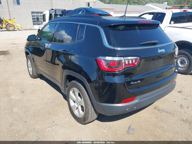 2018 Jeep Compass Latitude 4x4 მანქანა იყიდება აუქციონზე, vin: 3C4NJDBB7JT230826, აუქციონის ნომერი: 44346400