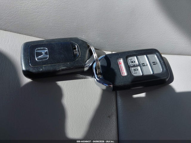 5FNRL5H4XGB122332 Honda ODYSSEY EX
