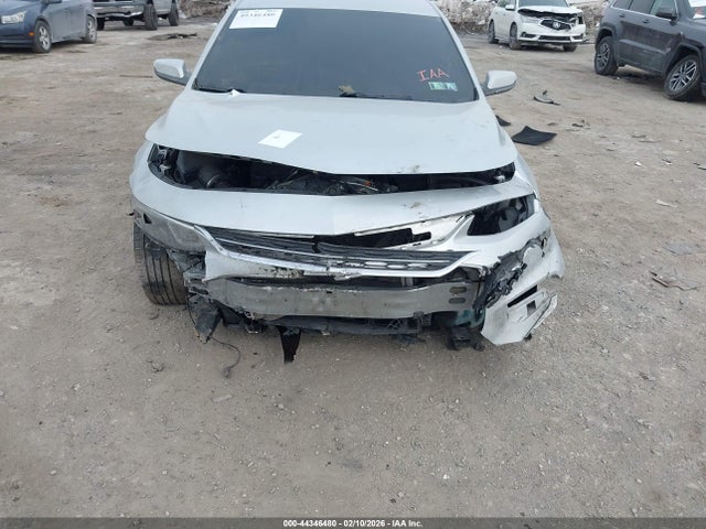 1G1ZD5ST5JF137474 Chevrolet MALIBU LT