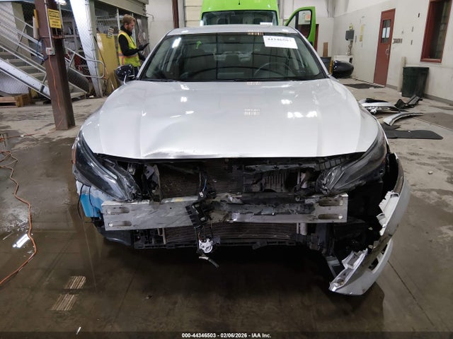1N4BL4CV3RN363333 Nissan Altima Sr Fwd