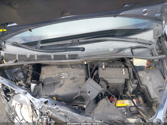 5TDKK3DCXFS619526 Toyota Sienna Le 8 Passenger