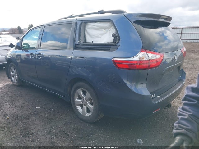5TDKK3DCXFS619526 Toyota Sienna Le 8 Passenger