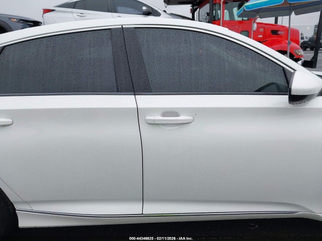 1HGCV3F43JA004793 Honda Accord Hybrid Ex