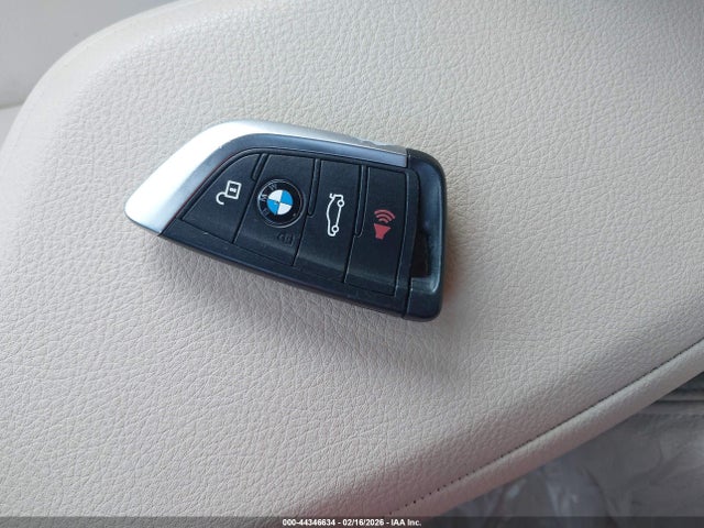 WBXHT3C33GP884747 BMW X1 Xdrive28i
