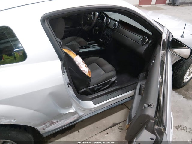 2008 FORD MUSTANG 1ZVHT80N085129999 Photo 4