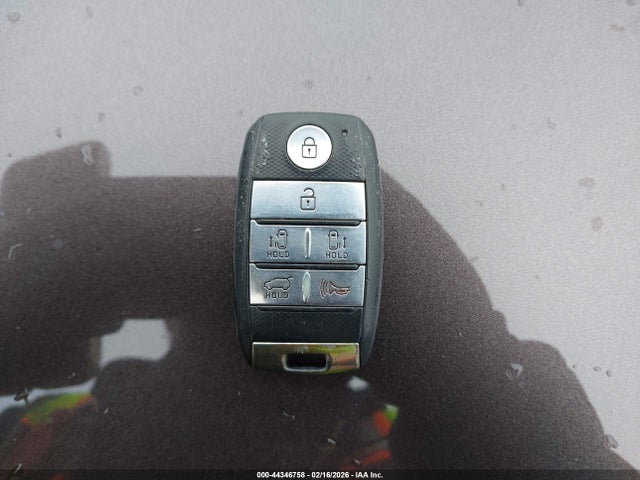 KIA SEDONA EX 2017 KNDMC5C17H6256350 Image 11
