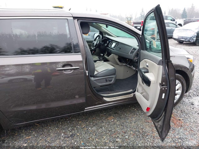 KIA SEDONA EX 2017 KNDMC5C17H6256350 Image 5
