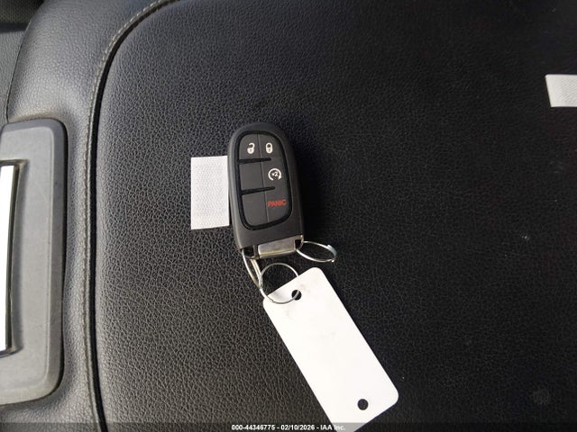 44346775 :رقم المزاد ، 1C6RR7VT5JS109494 vin ، 2018 Ram 1500 Laramie  4x4 6'4 Box مزاد بيع