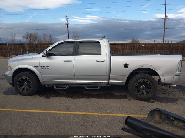 44346775 :رقم المزاد ، 1C6RR7VT5JS109494 vin ، 2018 Ram 1500 Laramie  4x4 6'4 Box مزاد بيع