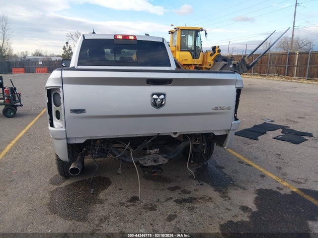 44346775 :رقم المزاد ، 1C6RR7VT5JS109494 vin ، 2018 Ram 1500 Laramie  4x4 6'4 Box مزاد بيع