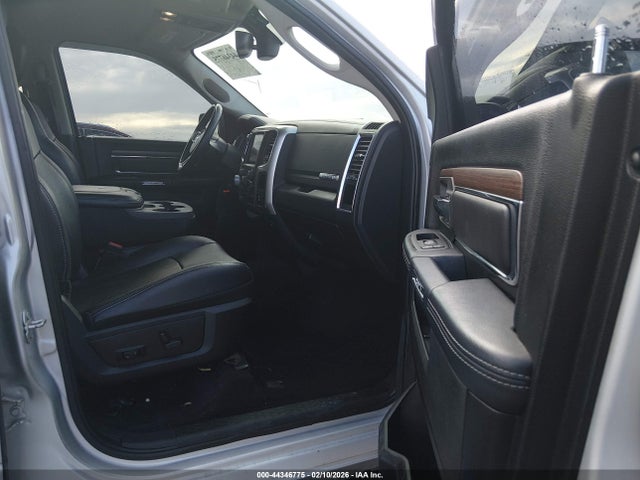 44346775 :رقم المزاد ، 1C6RR7VT5JS109494 vin ، 2018 Ram 1500 Laramie  4x4 6'4 Box مزاد بيع