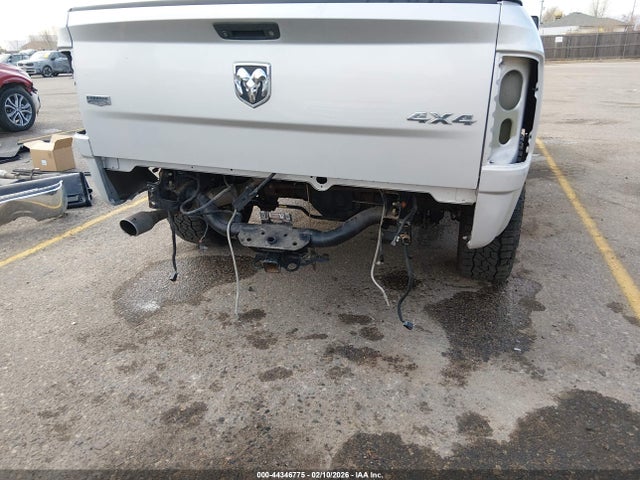 44346775 :رقم المزاد ، 1C6RR7VT5JS109494 vin ، 2018 Ram 1500 Laramie  4x4 6'4 Box مزاد بيع