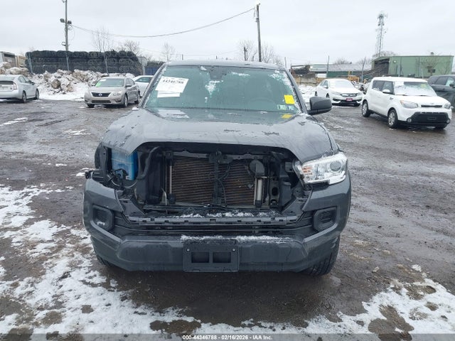 3TYSX5EN9NT011268 Toyota Tacoma Sr