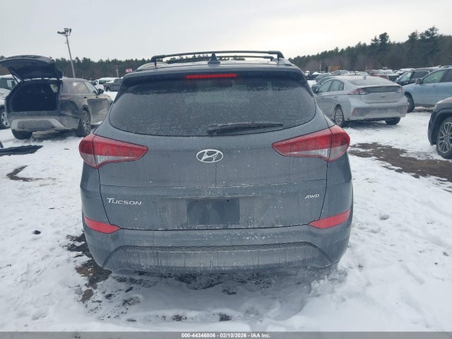 KM8J3CA49JU628823 Hyundai Tucson Sel Plus