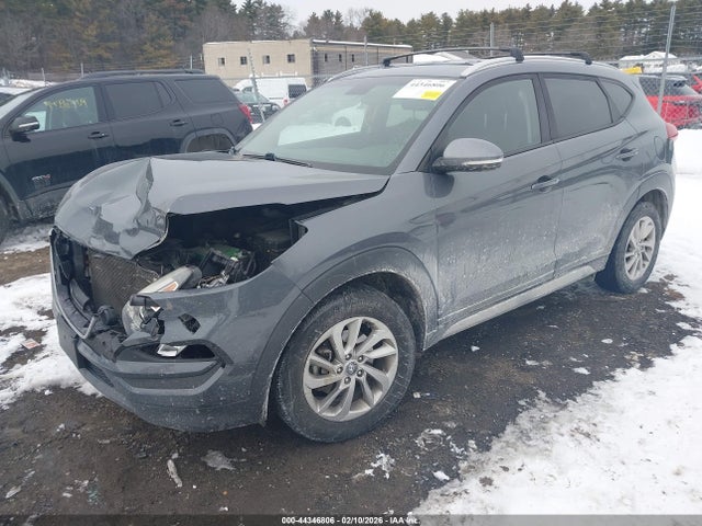 KM8J3CA49JU628823 Hyundai Tucson Sel Plus