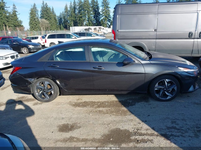 5NPLS4AGXPH090684 Hyundai ELANTRA SEL