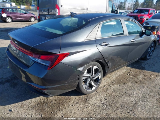 5NPLS4AGXPH090684 Hyundai ELANTRA SEL