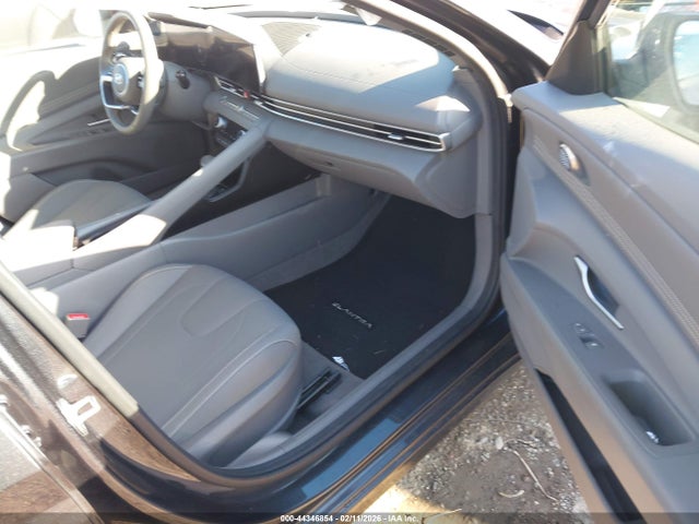 5NPLS4AGXPH090684 Hyundai ELANTRA SEL