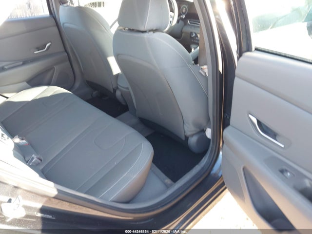 5NPLS4AGXPH090684 Hyundai ELANTRA SEL
