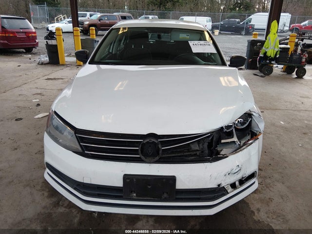 3VWD17AJ6FM295414 Volkswagen Jetta 1.8t Se