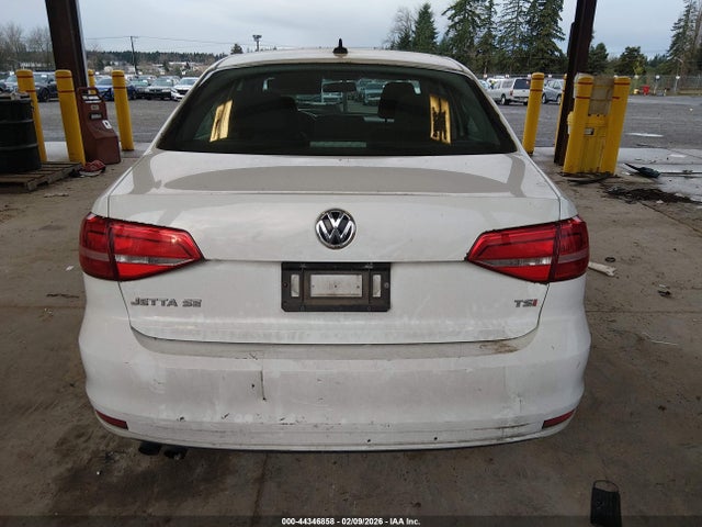 3VWD17AJ6FM295414 Volkswagen Jetta 1.8t Se