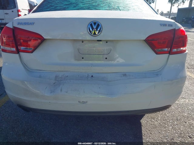 1VWBT7A36EC052902 Volkswagen Passat 1.8t Se