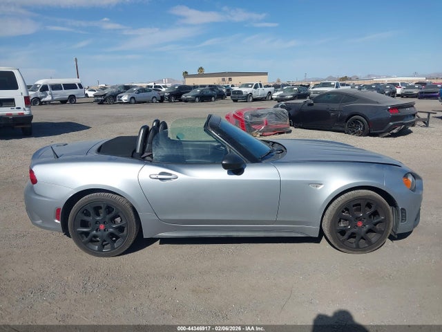 JC1NFAEKXJ0134954 Fiat 124 Spider Abarth