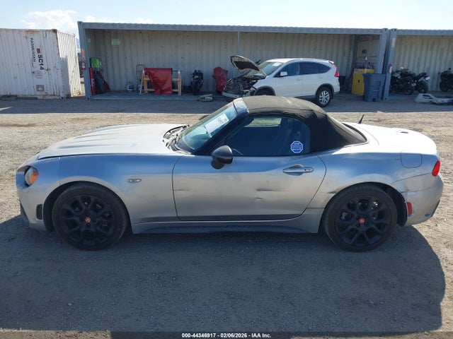 JC1NFAEKXJ0134954 Fiat 124 Spider Abarth