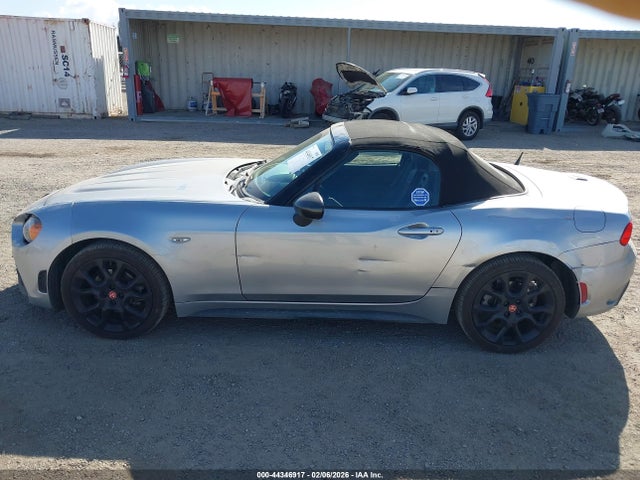 JC1NFAEKXJ0134954 Fiat 124 Spider Abarth