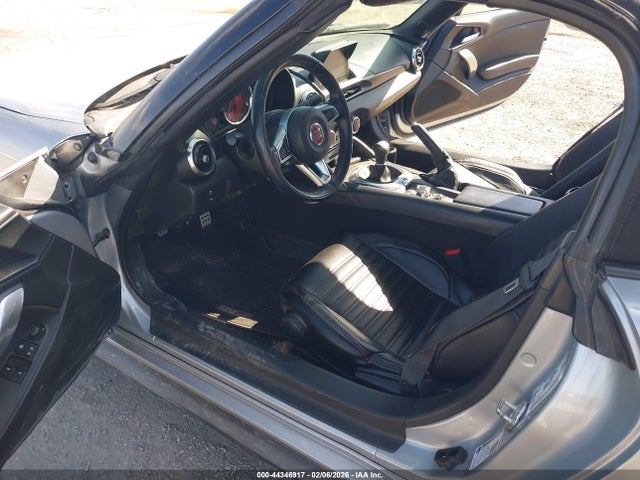 JC1NFAEKXJ0134954 Fiat 124 Spider Abarth