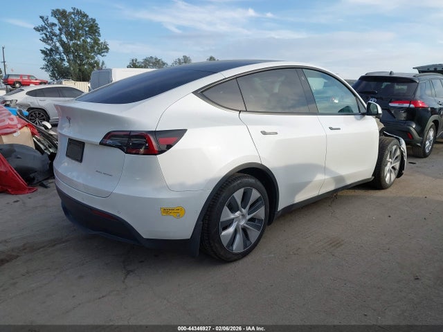 7SAYGAEE5NF405257 Tesla Model Y Long Range Dual Motor All-wheel Drive