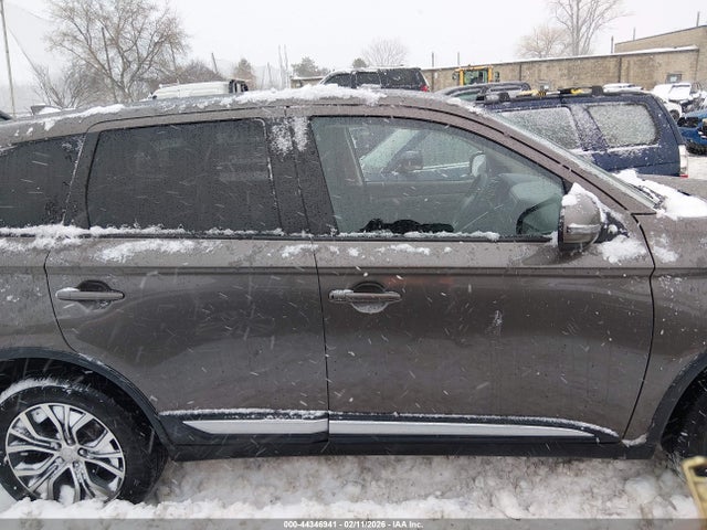 Продаж на аукціоні авто 2017 Mitsubishi Outlander Se, vin: JA4AZ3A30HZ031027, номер лоту: 44346941