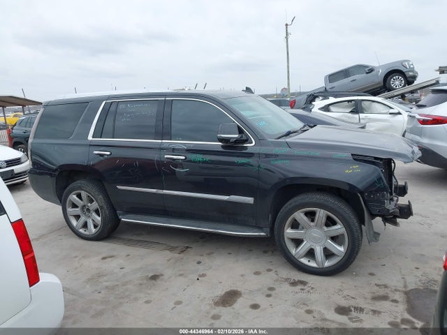 44346964 :رقم المزاد ، 1GYS3BKJ5KR290746 vin ، 2019 Cadillac Escalade Luxury مزاد بيع