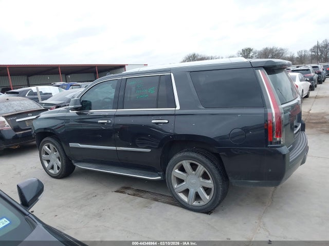 44346964 :رقم المزاد ، 1GYS3BKJ5KR290746 vin ، 2019 Cadillac Escalade Luxury مزاد بيع