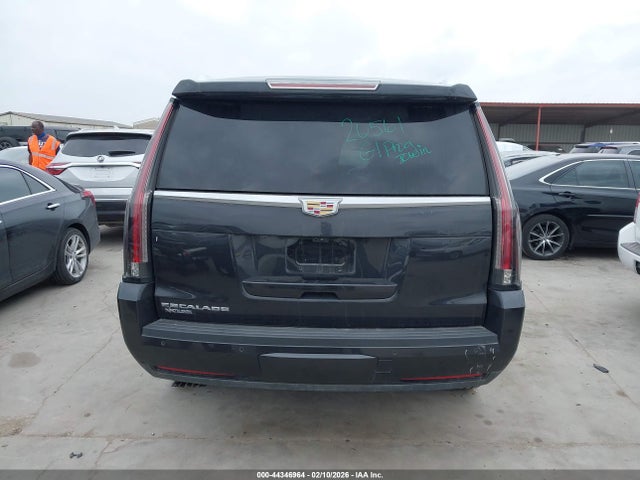 44346964 :رقم المزاد ، 1GYS3BKJ5KR290746 vin ، 2019 Cadillac Escalade Luxury مزاد بيع