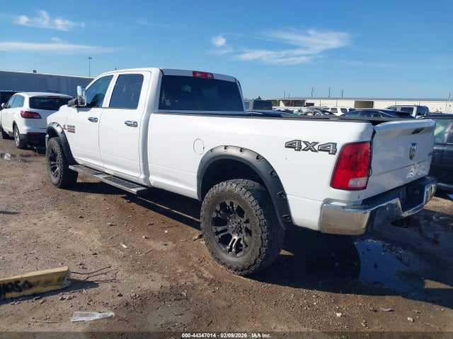 2015 RAM 2500 3C6UR5HL3FG665019 Photo 2