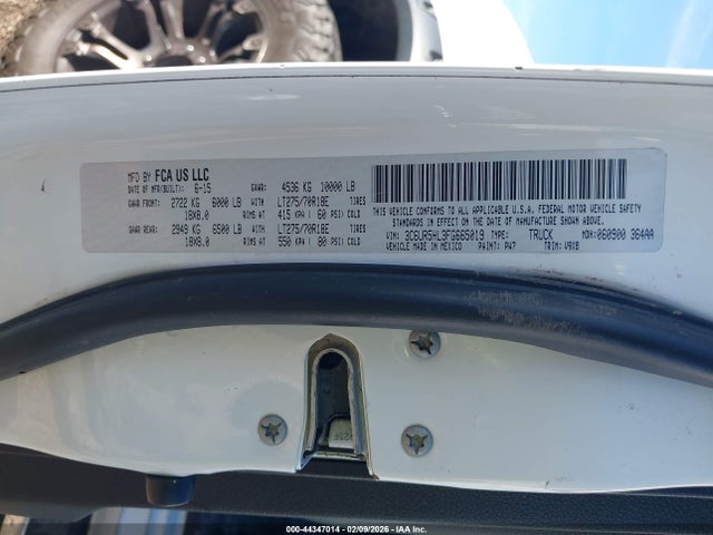 2015 RAM 2500 3C6UR5HL3FG665019 Photo 8
