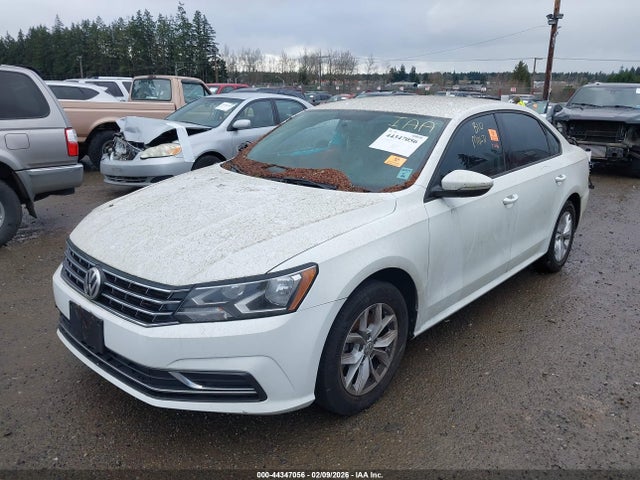 1VWAA7A3XJC018599 Volkswagen Passat 2.0t R-line/2.0t S