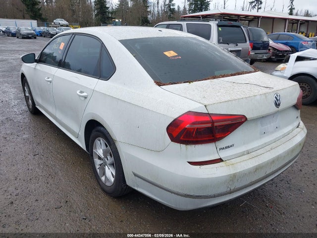 1VWAA7A3XJC018599 Volkswagen Passat 2.0t R-line/2.0t S