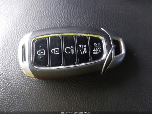 5NPLS4AG6PH111305 Hyundai ELANTRA SEL
