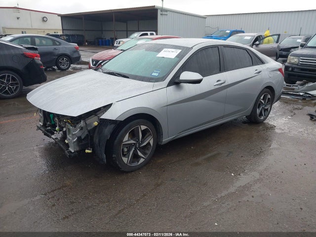 5NPLS4AG6PH111305 Hyundai ELANTRA SEL