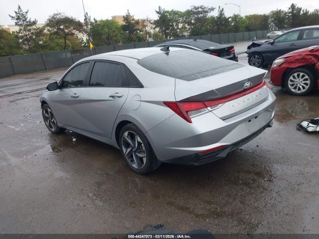 5NPLS4AG6PH111305 Hyundai ELANTRA SEL