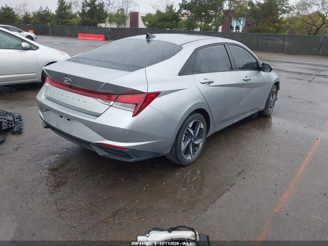 5NPLS4AG6PH111305 Hyundai ELANTRA SEL