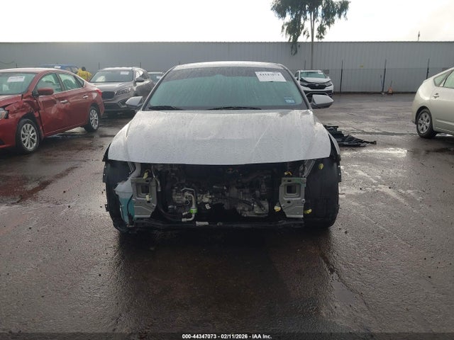 5NPLS4AG6PH111305 Hyundai ELANTRA SEL